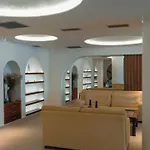 La Grotta Otel